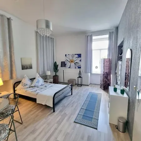Kleines Gemuetliches In Zentrum Wlan 20,6m2 Apartment *