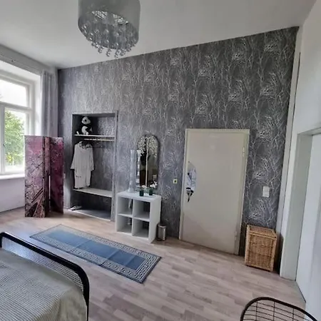 Kleines Gemuetliches In Zentrum Wlan 20,6m2 *