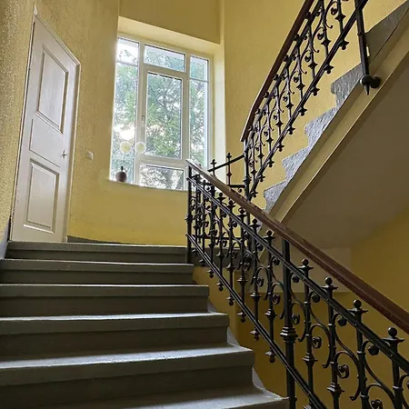 Nr 1 Gemütliches In Zentrum Mit Stadtblick Wlan Eg Für Zwei Oder Single Apartment